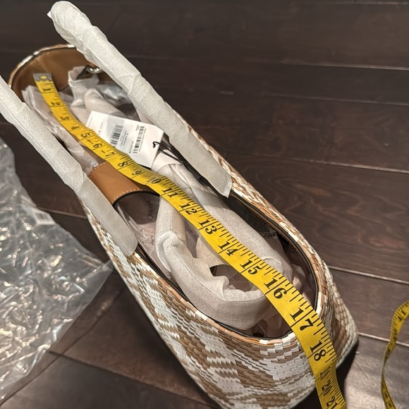 Calvin Klein Brown and White Woven Tote Bag NWT - Picture 12 of 16